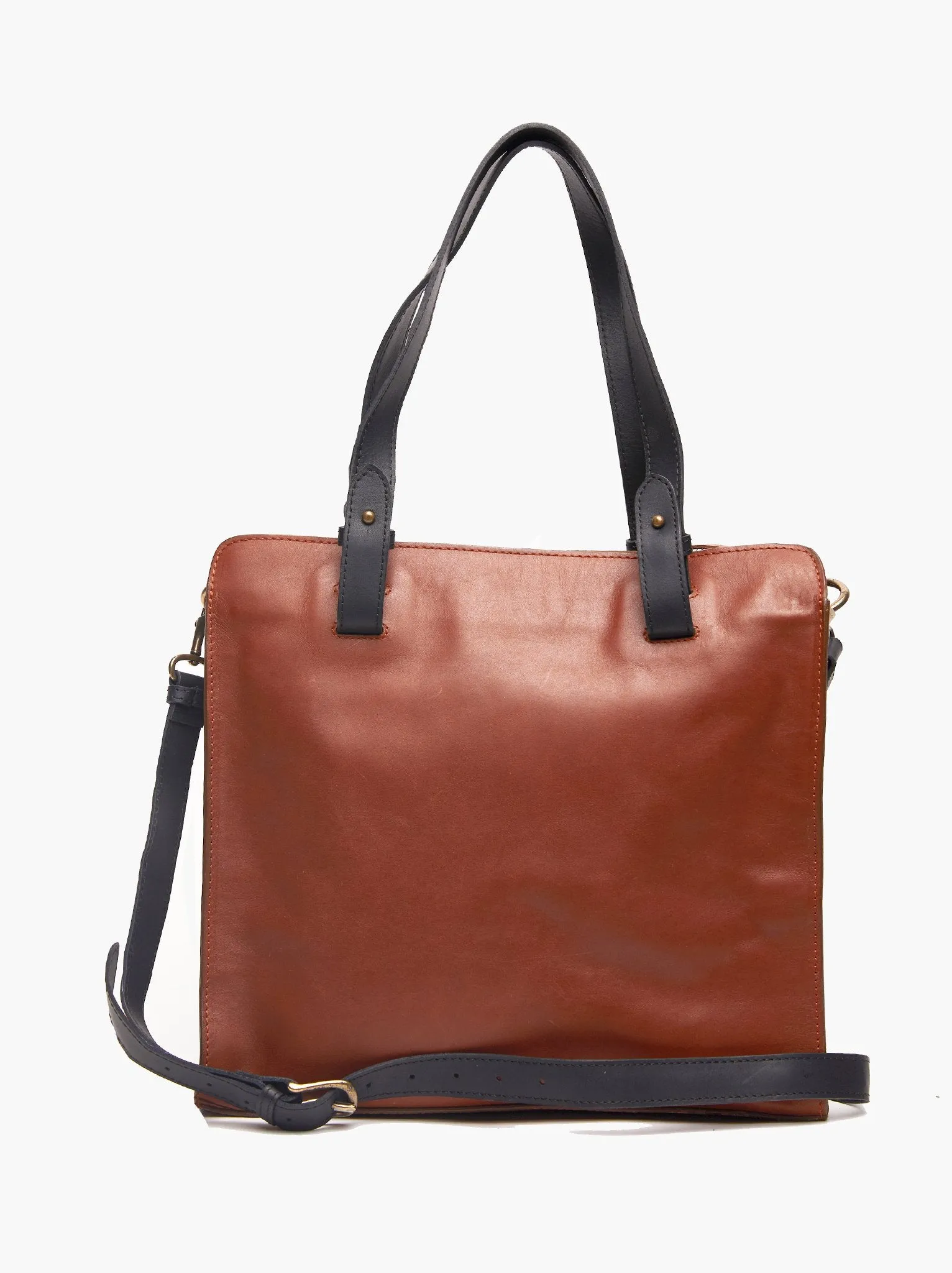 Axum Tote
