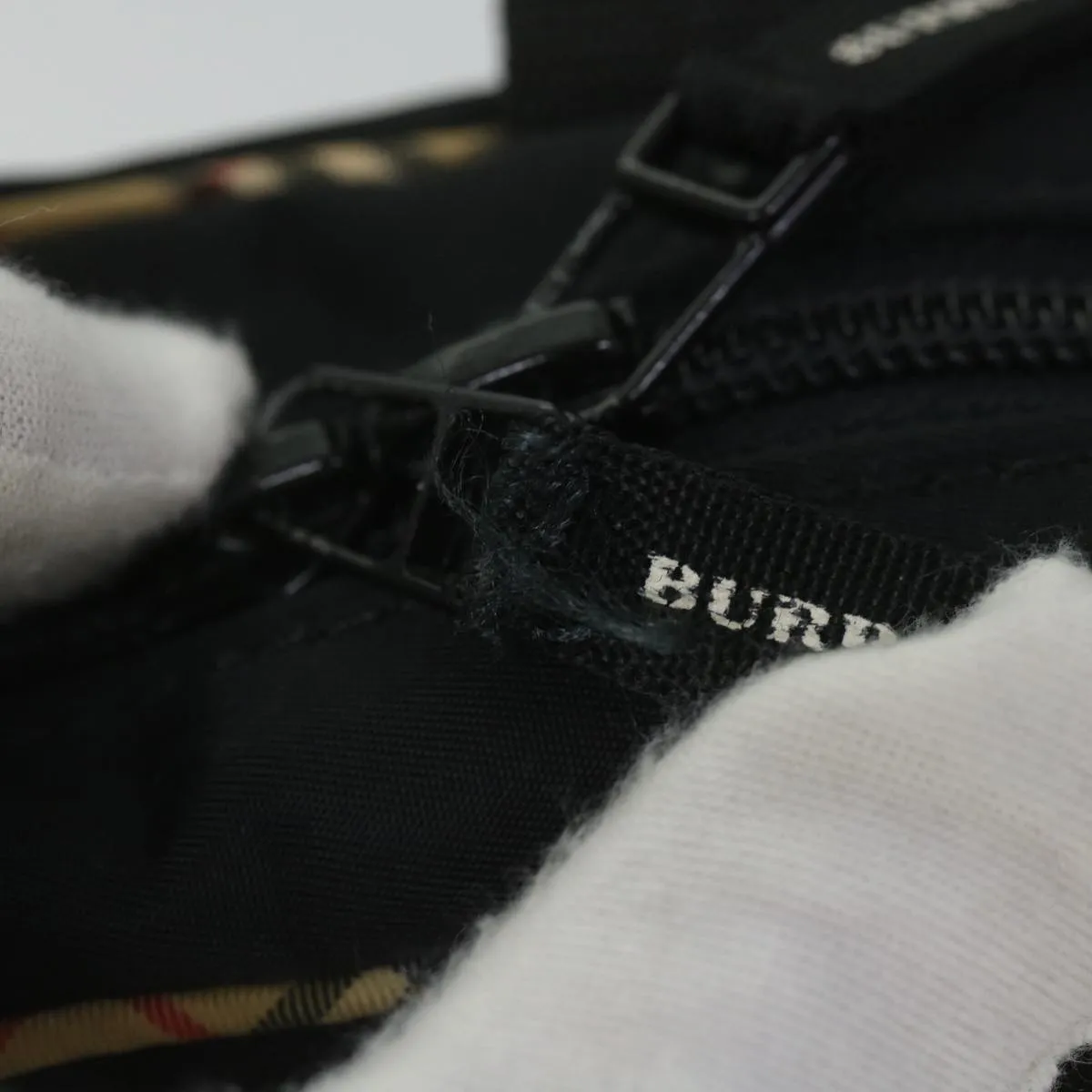 BURBERRY Handbag