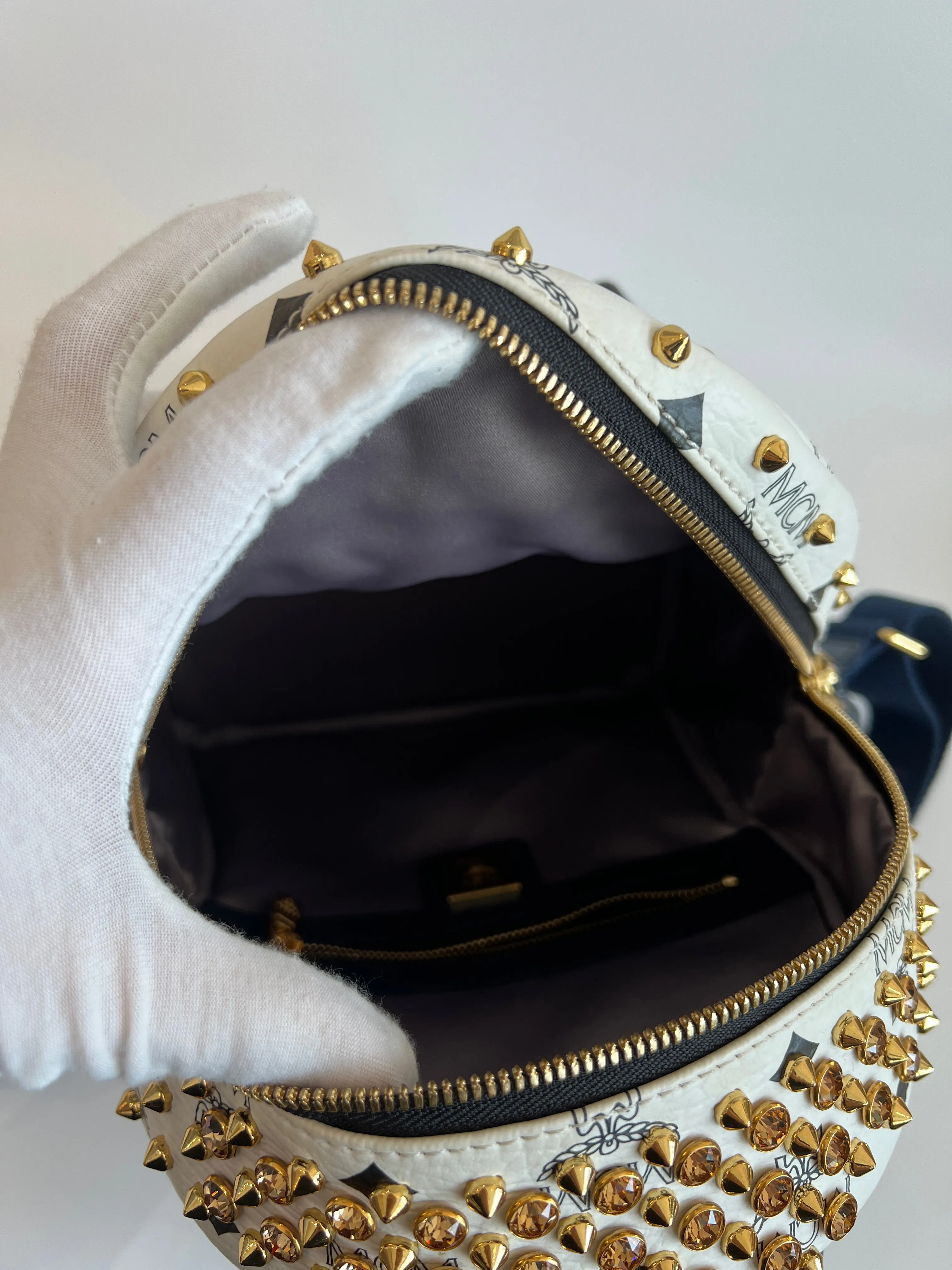 Mini Diamond Stark Backpack in White / Navy