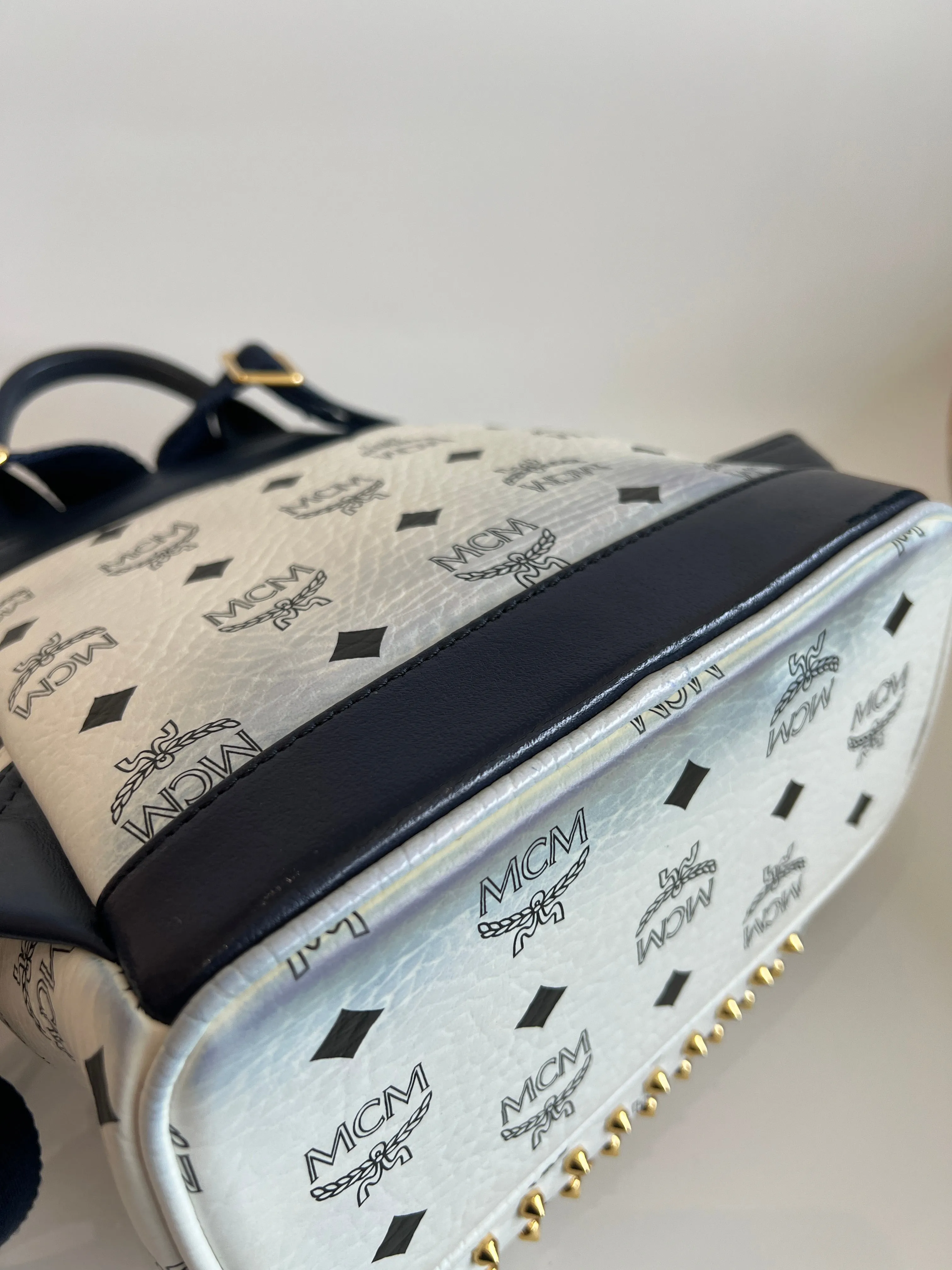 Mini Diamond Stark Backpack in White / Navy