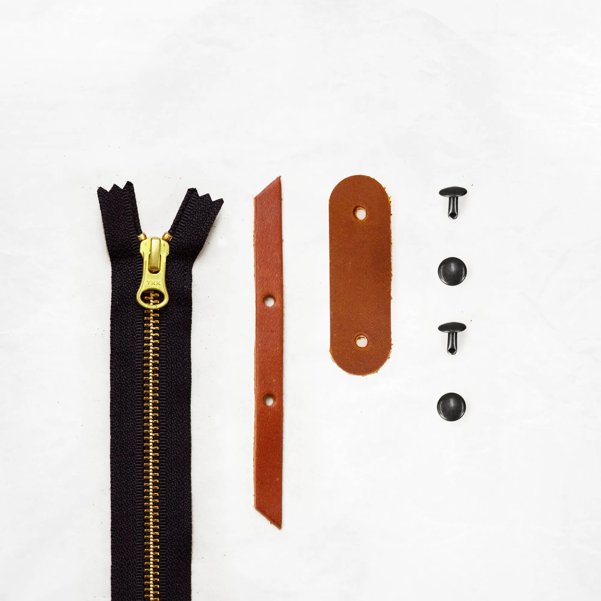 Oberlin - Chestnut Zipper Closure Kit
