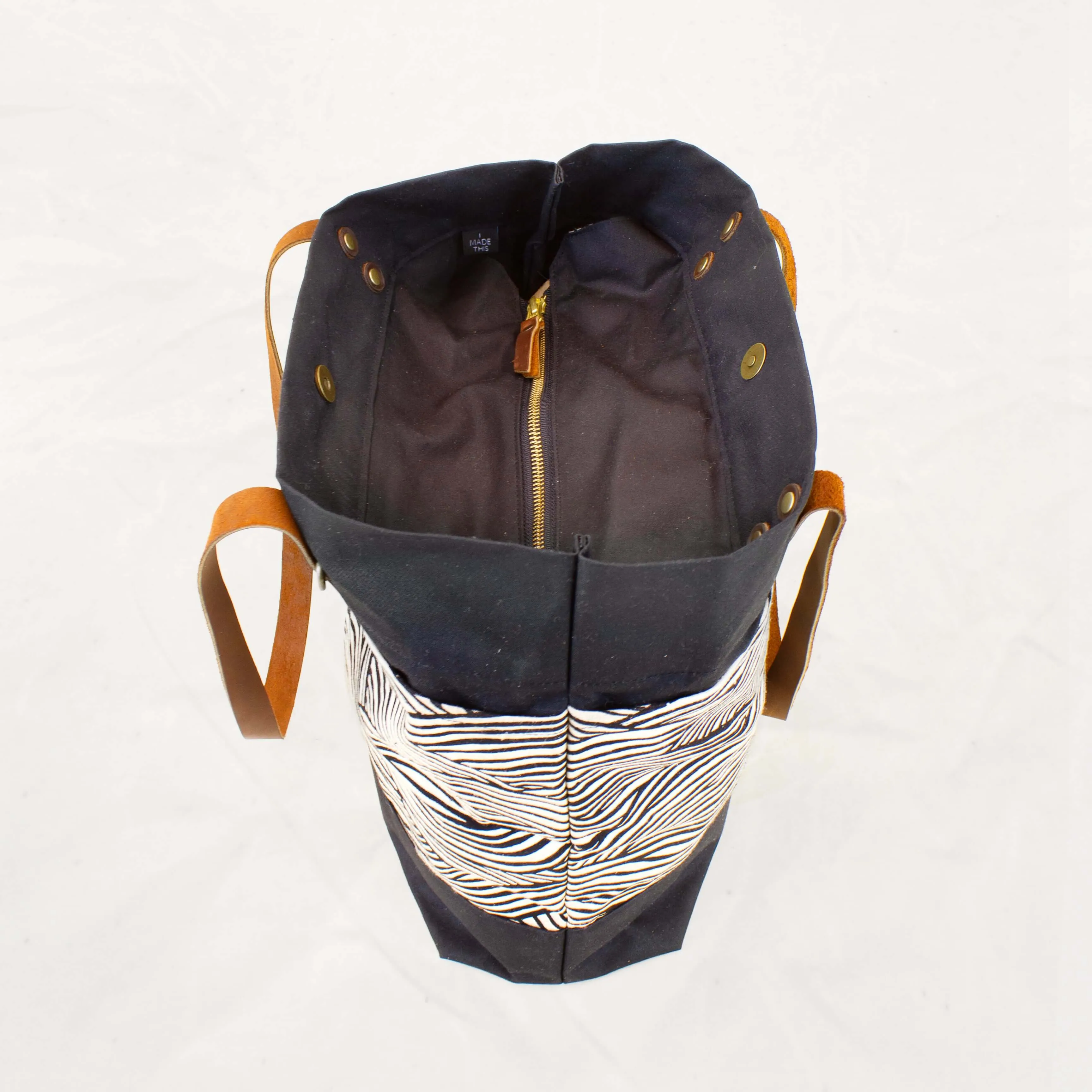 Oberlin - Chestnut Zipper Closure Kit