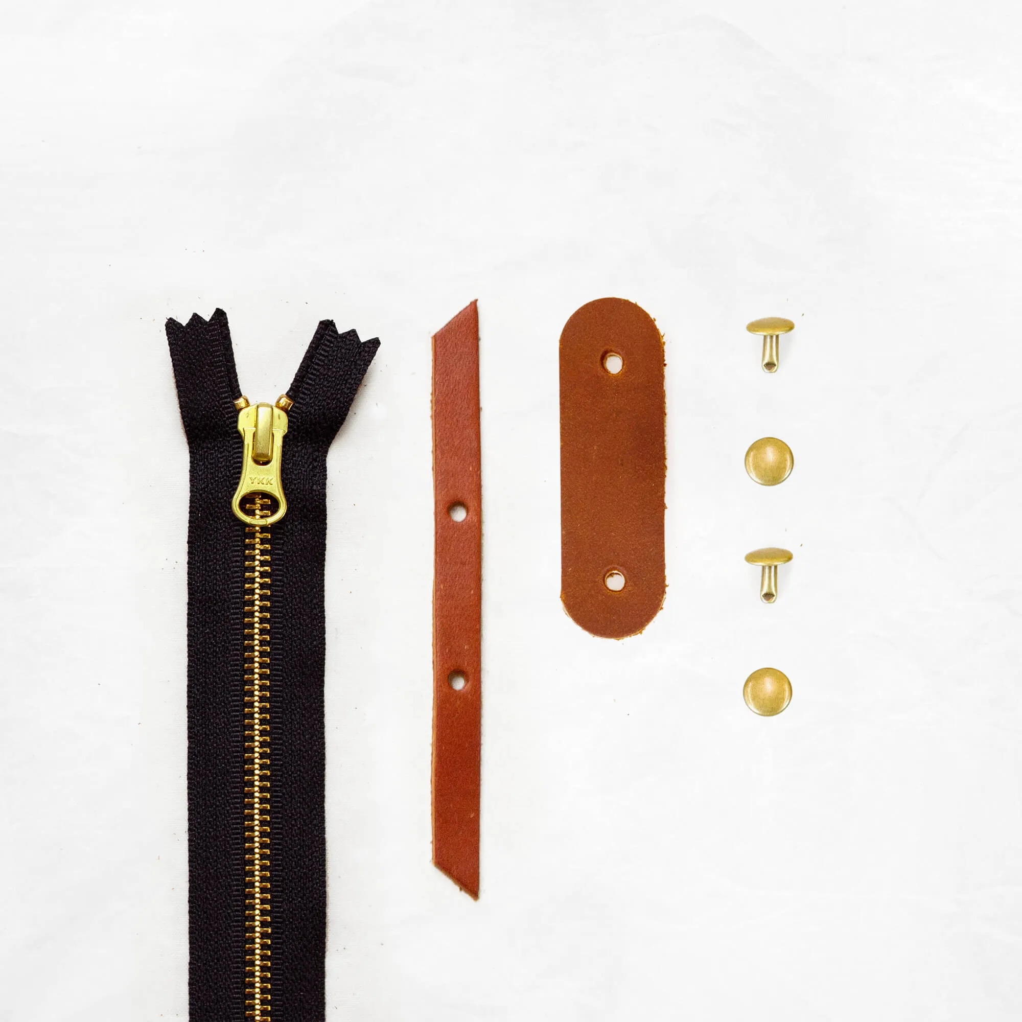 Oberlin - Chestnut Zipper Closure Kit