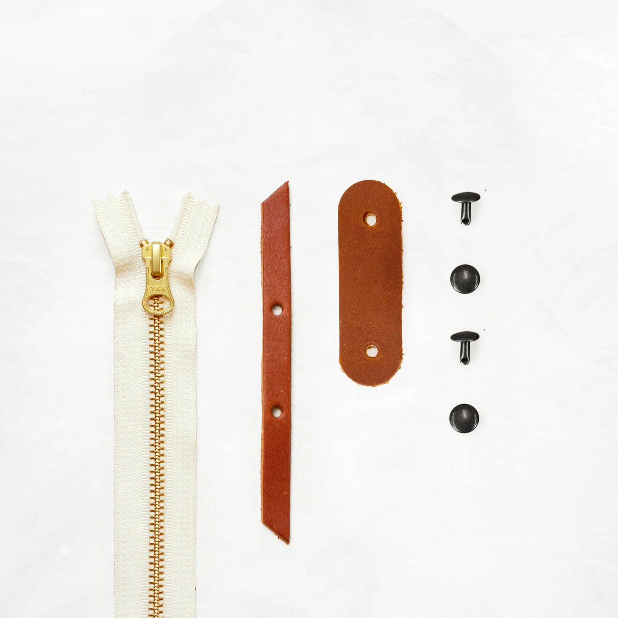 Oberlin - Chestnut Zipper Closure Kit