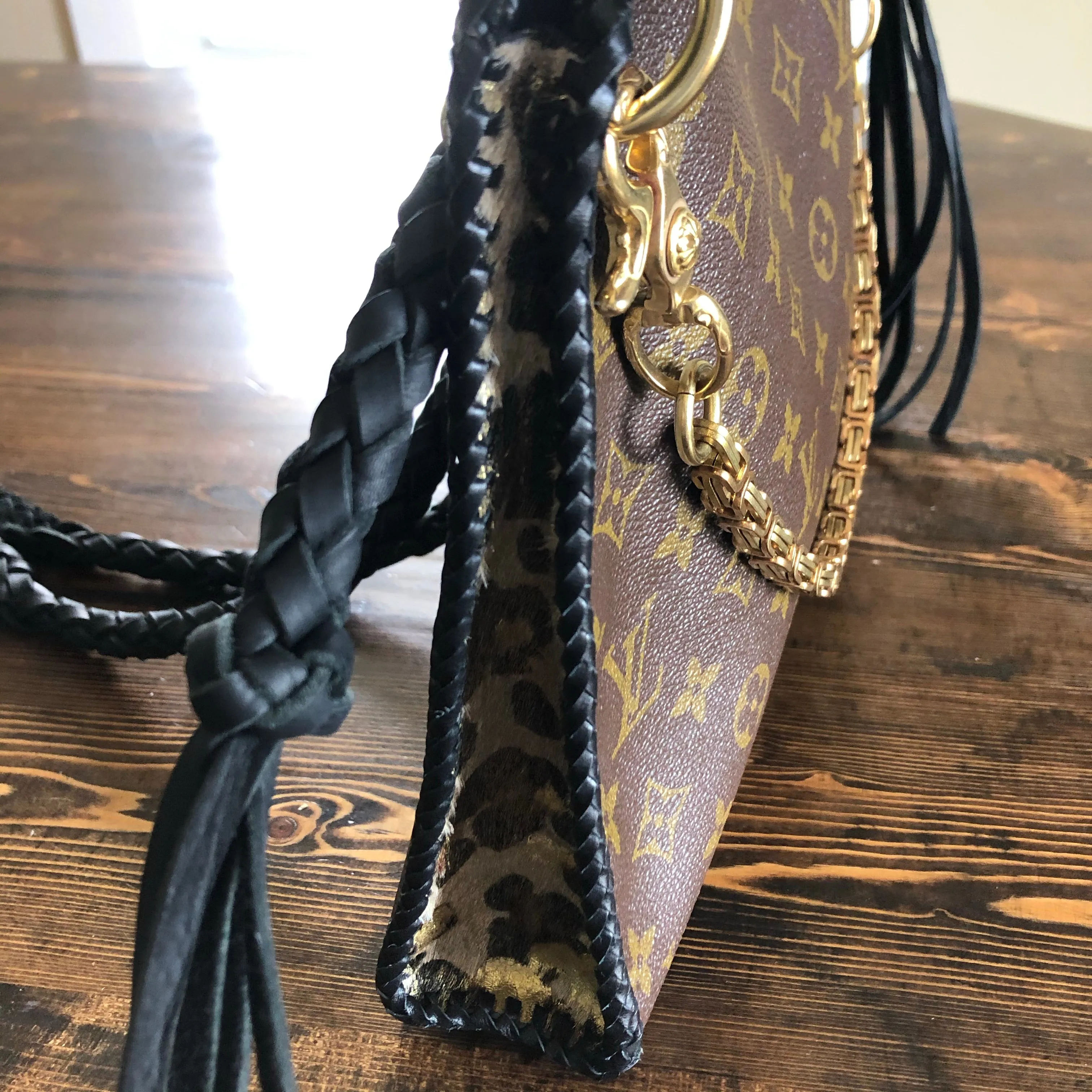 The Swan - Vintage Monogram in Black Crossbody